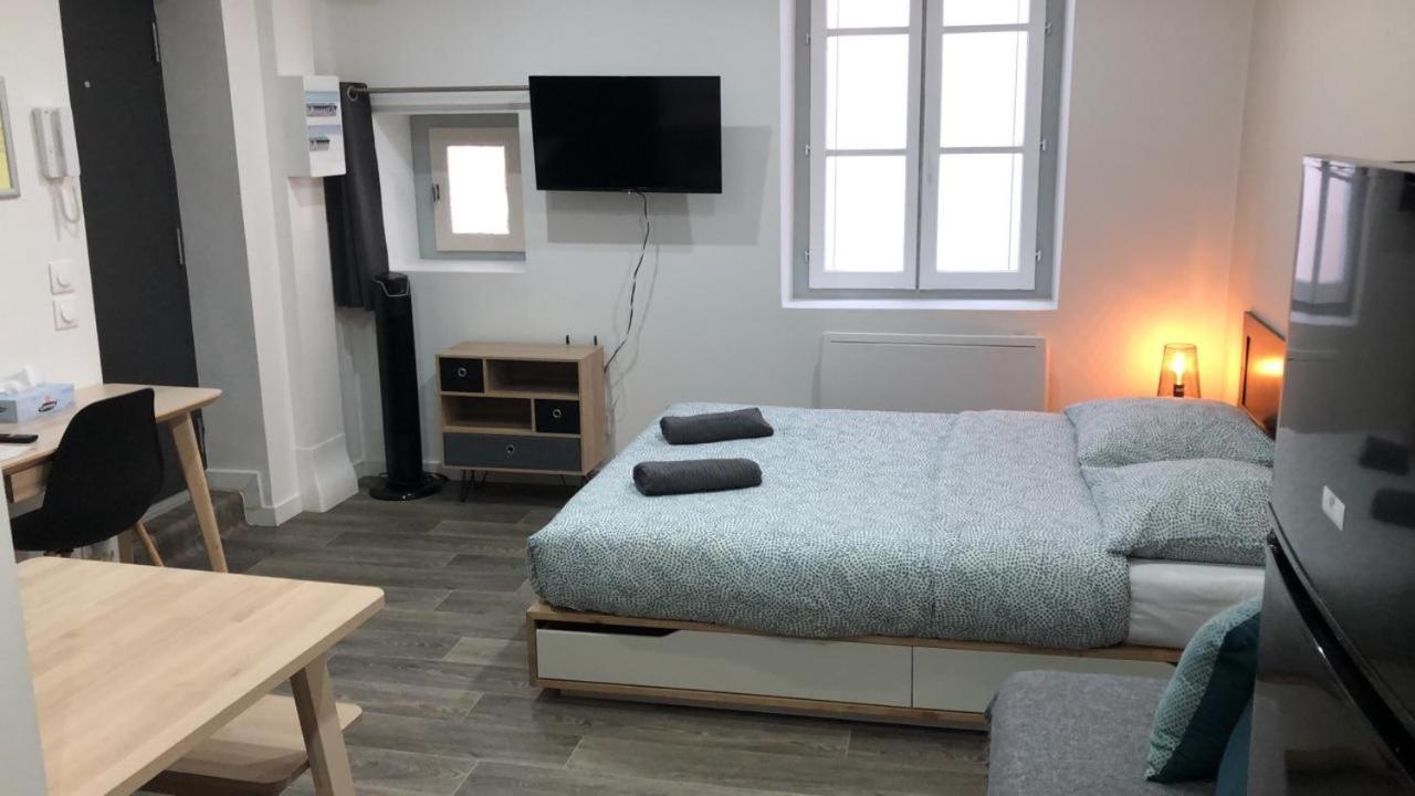 Jolis Appartements Au Coeur De Clermont Ferrand - Proche Jaude - Wifi Et Netflix Bagian luar foto