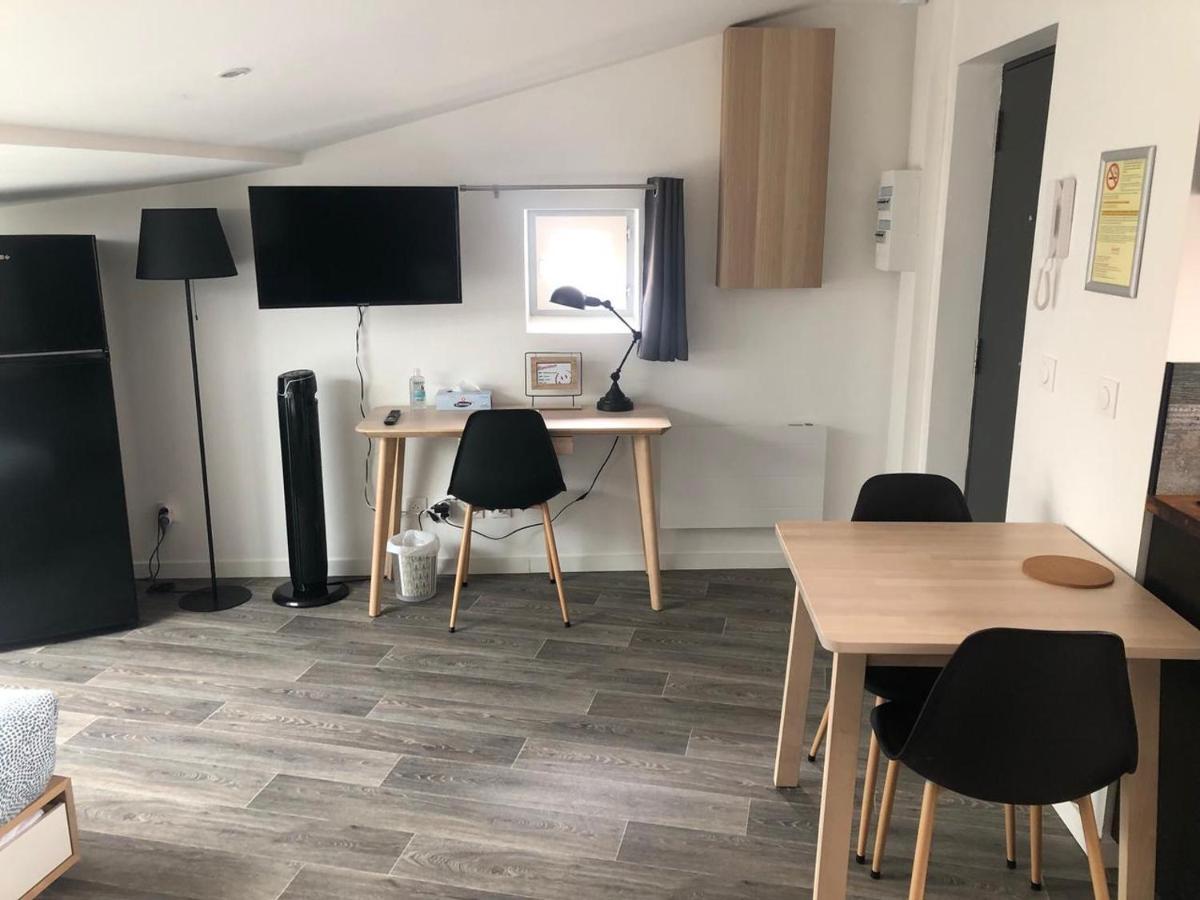 Jolis Appartements Au Coeur De Clermont Ferrand - Proche Jaude - Wifi Et Netflix Bagian luar foto